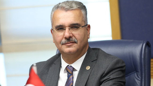 AHLATCI: ÇOCUKLARIMIZIN YÜZÜNÜN  GÜLDÜĞÜ BİR TÜRKİYE İÇİN ÇALIŞIYORUZ